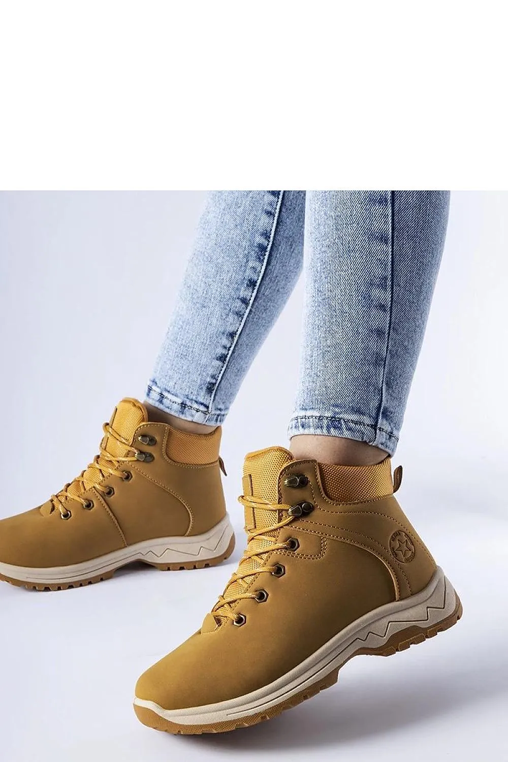 Caramel insulated trappers shoes