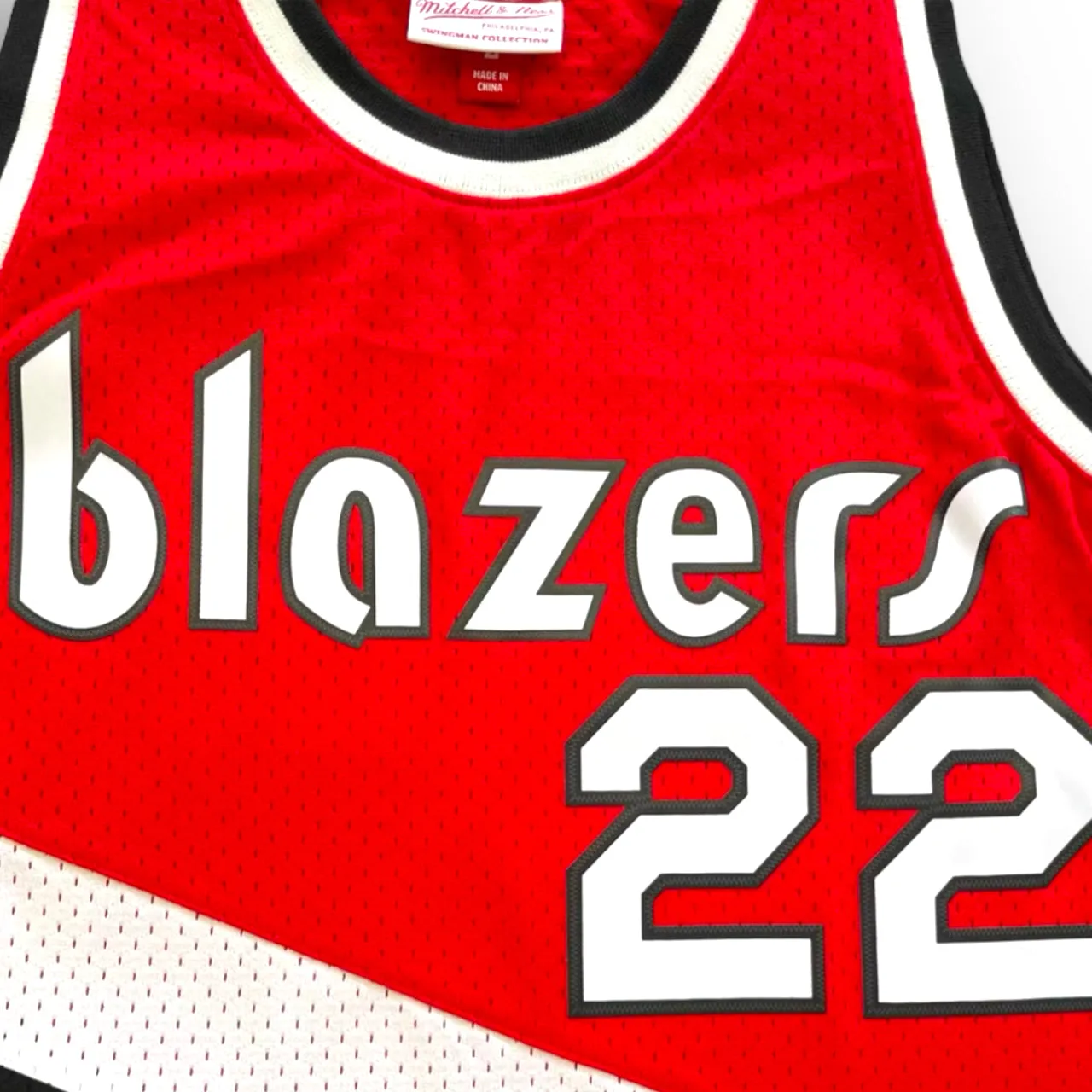 Clyde Drexler 1983-1984 Portland Trail Blazers Alternate Mitchell & Ness Swingman Jersey - Red