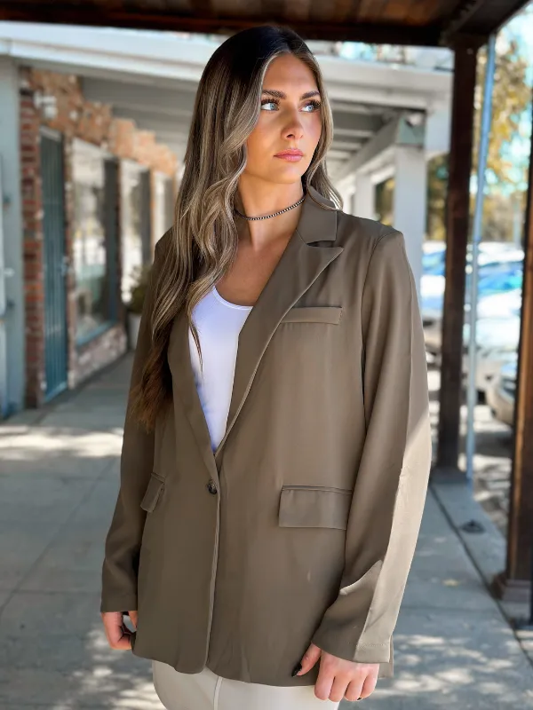 Double Pocket Woven Blazer