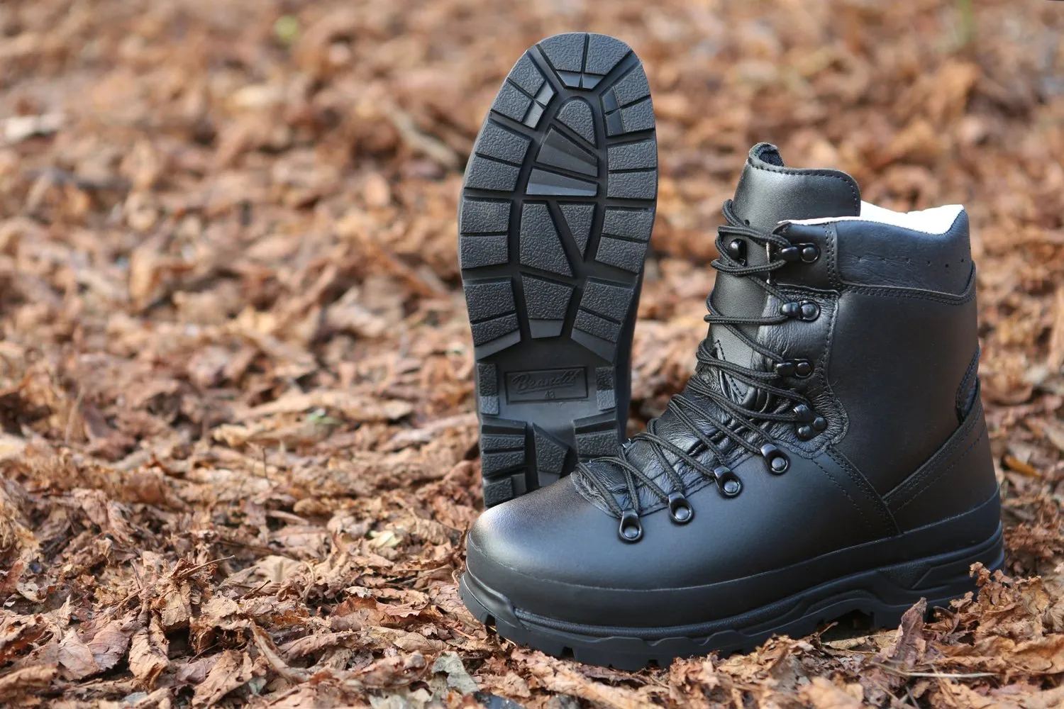 (Free Shipping) 100% Real Leather Armed Mountaineering Boots