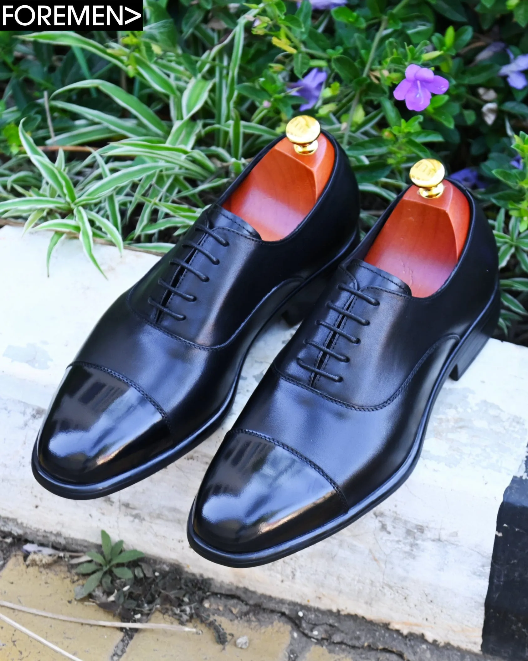 LUTON | Black Oxfords