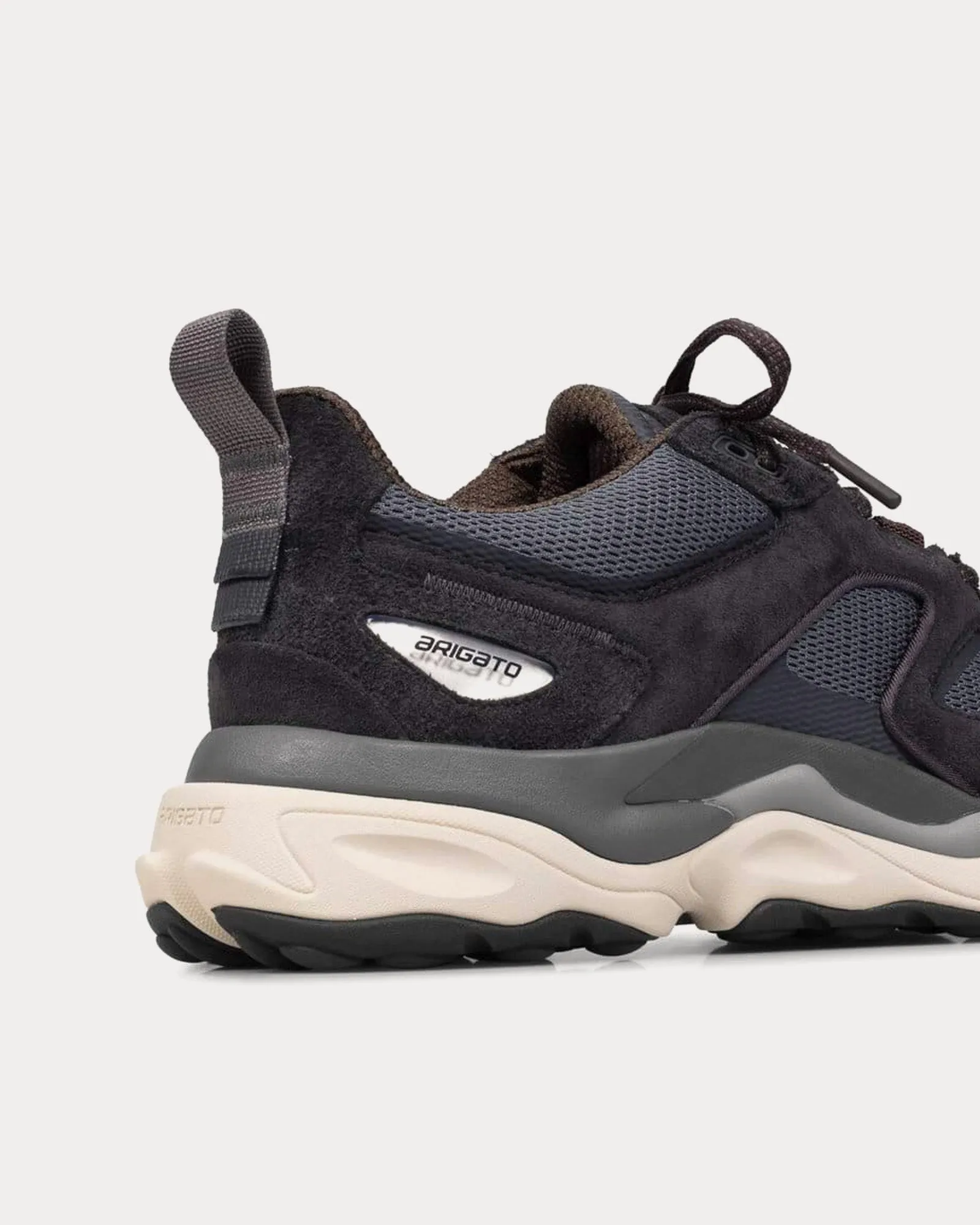 Satellite Runner Black / Grey Low Top Sneakers