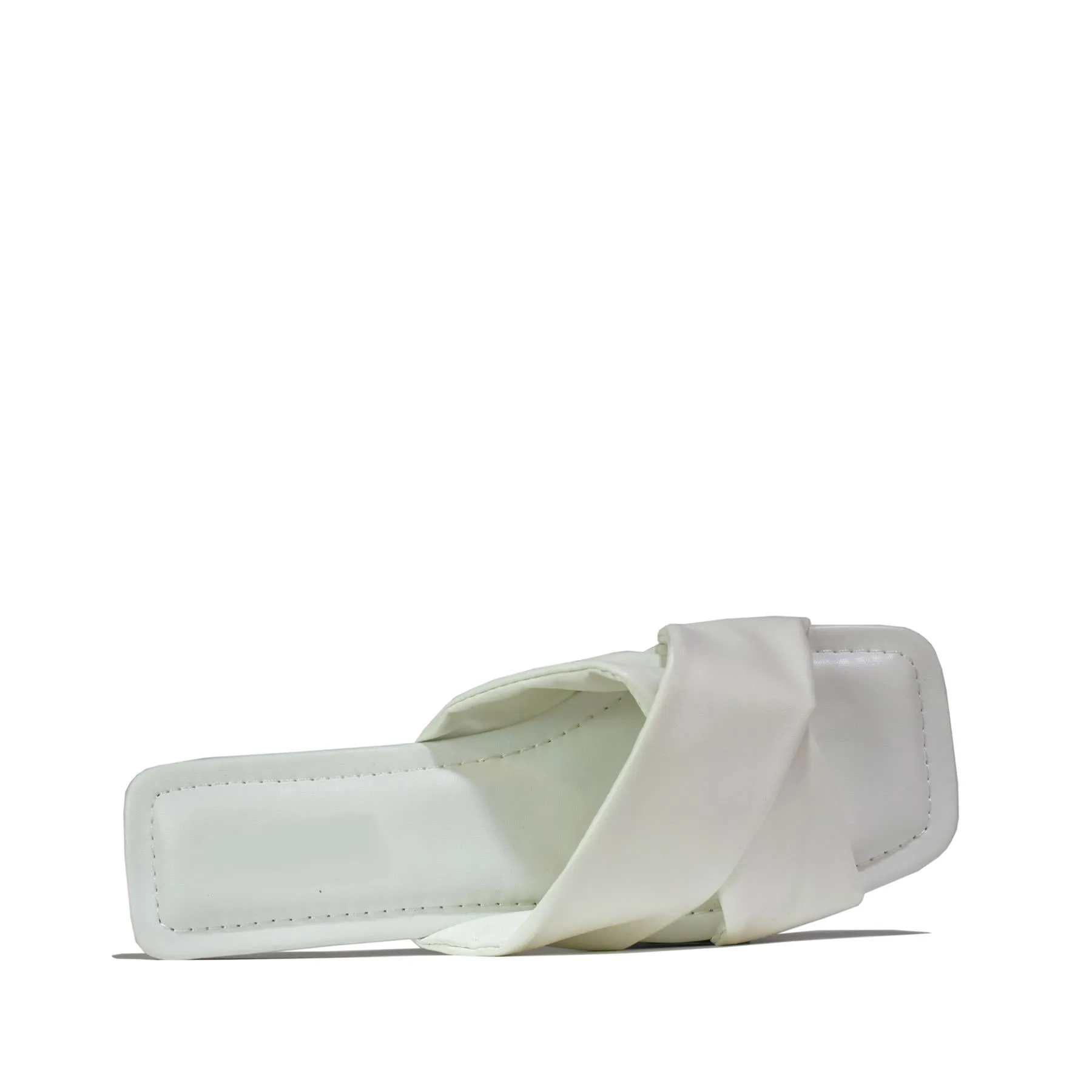 Women's Criss Cross Sandals White