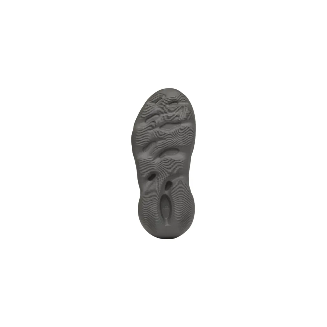 YEEZY FOAM RNR CARBON KIDS